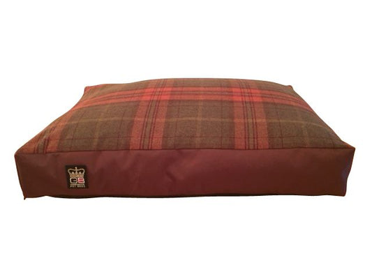 Dog Duvet With Box Border