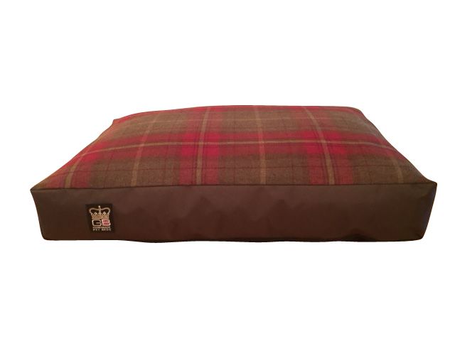 Dog Duvet With Box Border