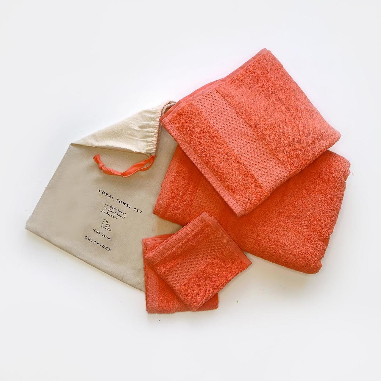Coral Towel Set with Reusable Drawstring Bag